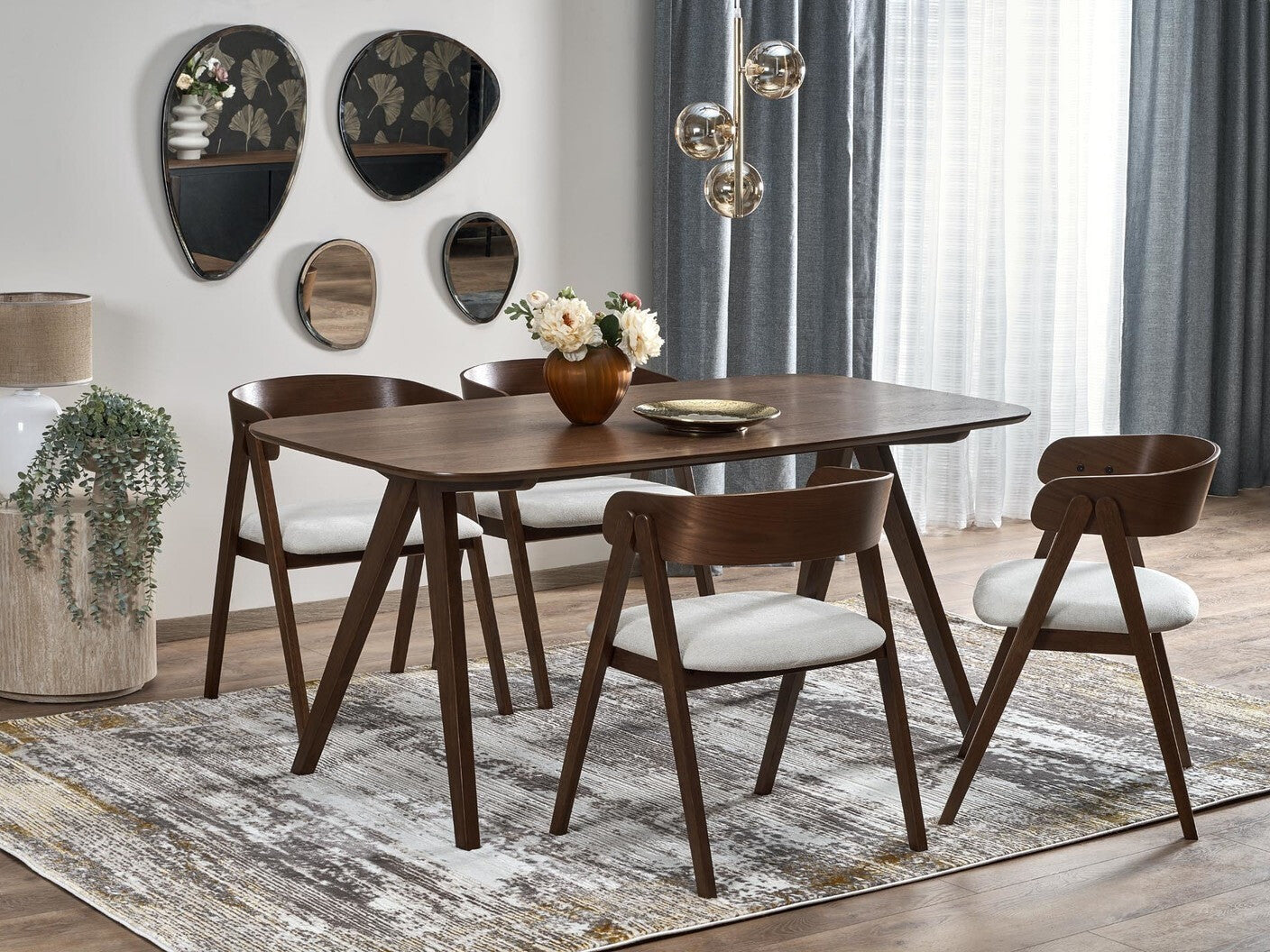Kėdė K562 kėdė, graikinis riešutas / šviesi smėlinė V-CH-K/562-KR