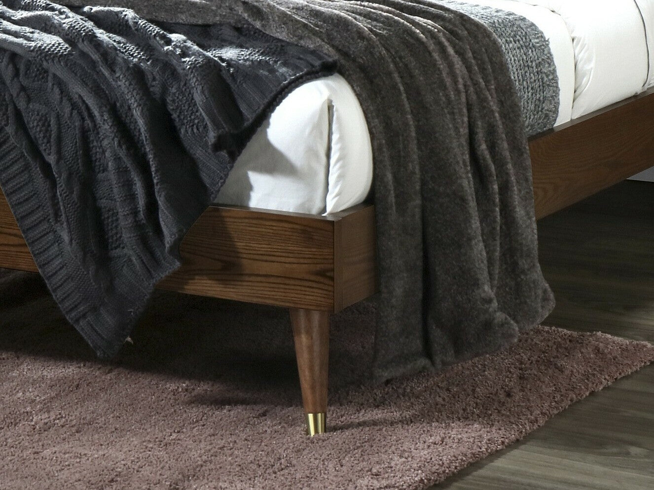 Lova CASSIDY 140 lova, pilka / graikinis riešutas V-CH-CASSIDY_140-LOZ Miegamoji dalis: 140 x 200 cm