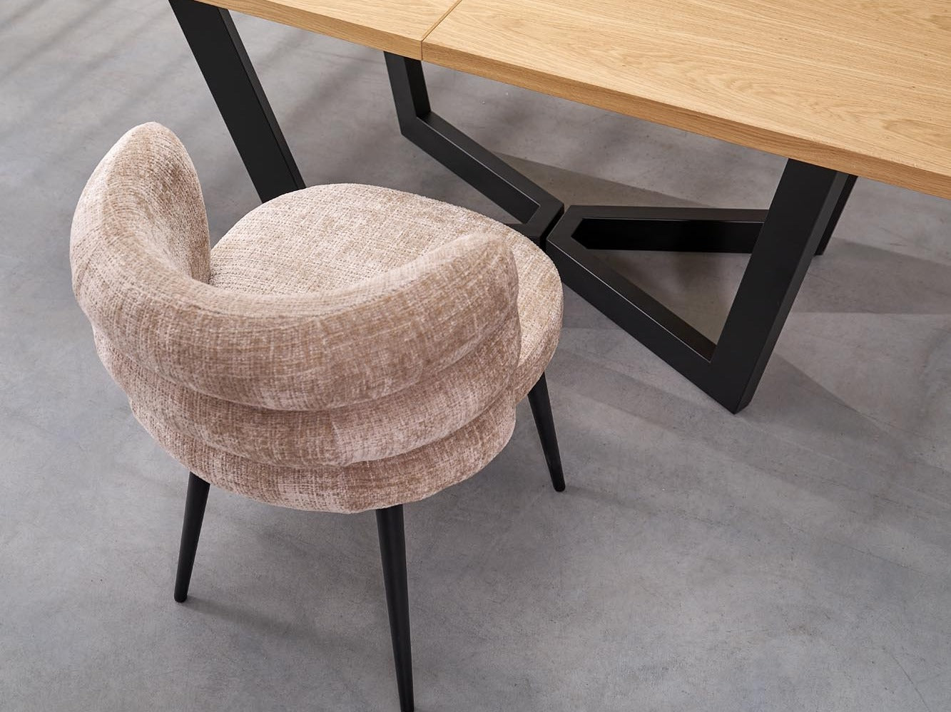 Kėdė K575, Spalva: Smėlinė V-CH-K/575-KR-BEŻOWY