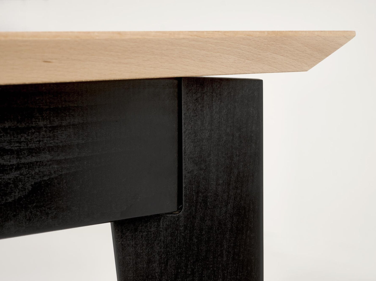 Stalas EDMONDO stalas natural ąžuolas / juoda V-PL-EDMONDO-ST-CZARNY (Juoda + Ąžuolas)