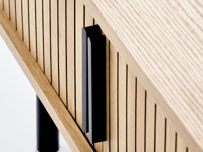 Žurnalinis staliukas ANGELINA žurnalinis staliukas, natural/juoda V-CH-ANGELINA-LAW