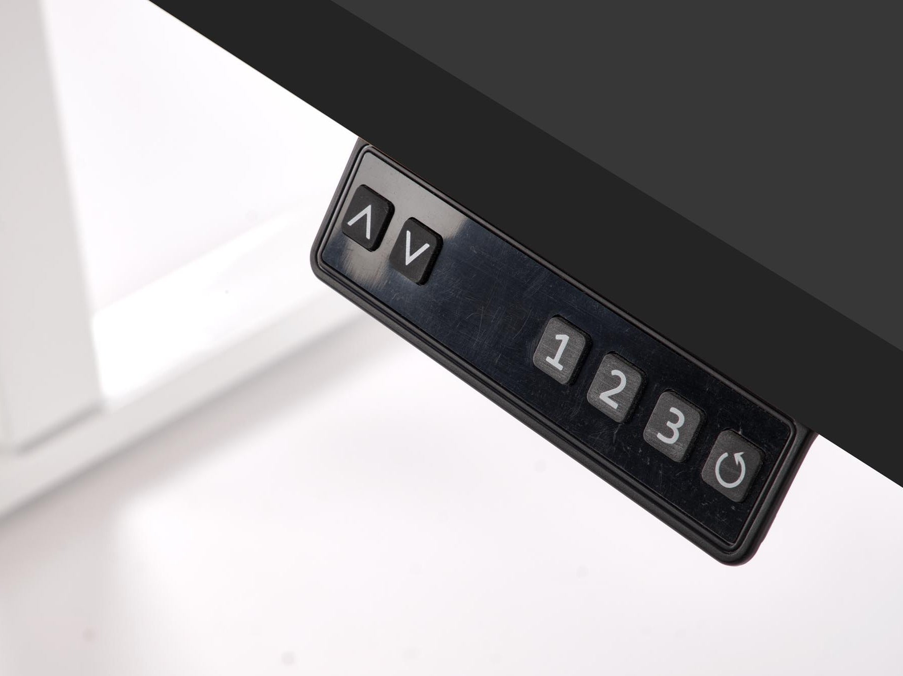 Reguliuojamo aukščio darbo stalas B/54 darbo stalas with reguliuojamas aukštis, top - juoda, frame - balta V-CH-B/54-CZARNY/BIAŁY (Juoda + Balta)