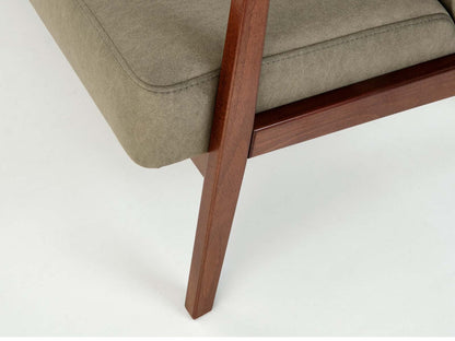 Sofa MILANO 3S sofa, alyvuogių CASTEL#39 / tamsi graikinis riešutas V-PL-MILANO_3S-SOFA-OLIWKOWY (Tamsi žalia + Graikinis riešutas)