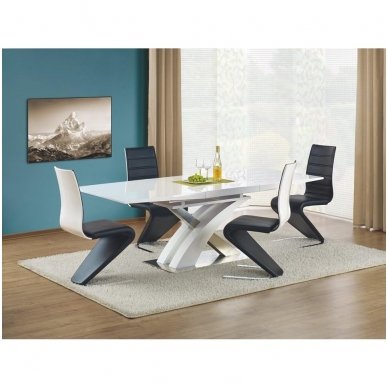 SANDOR lacquered extension dining table